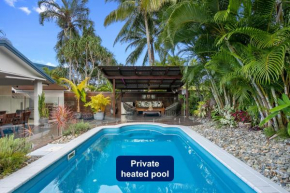 Coconut Blue - Private Heated Pool, Walk to Beach, Restaurants & Shops, Tropical Courtyard Shower
